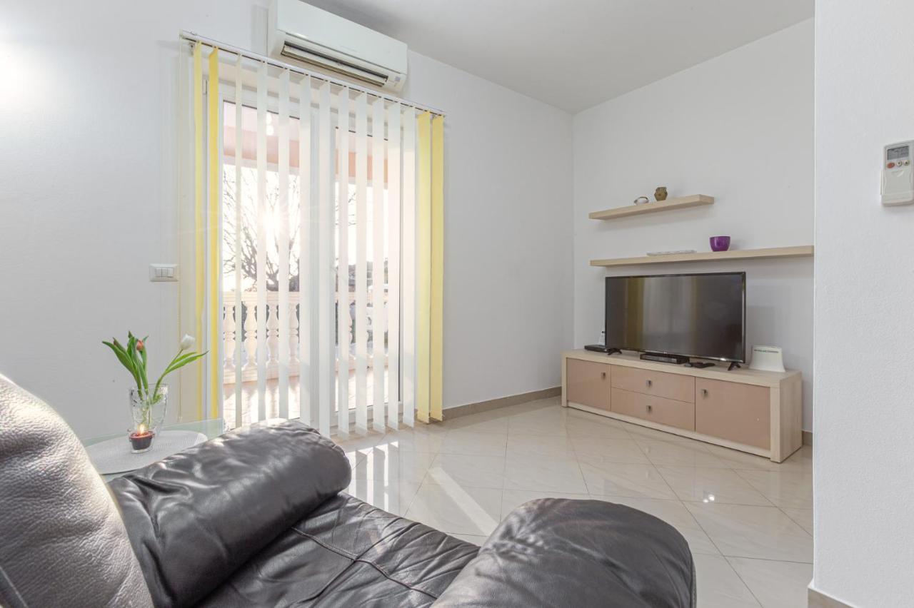 Appartement Koraca B4 à Kirmenjak Extérieur photo