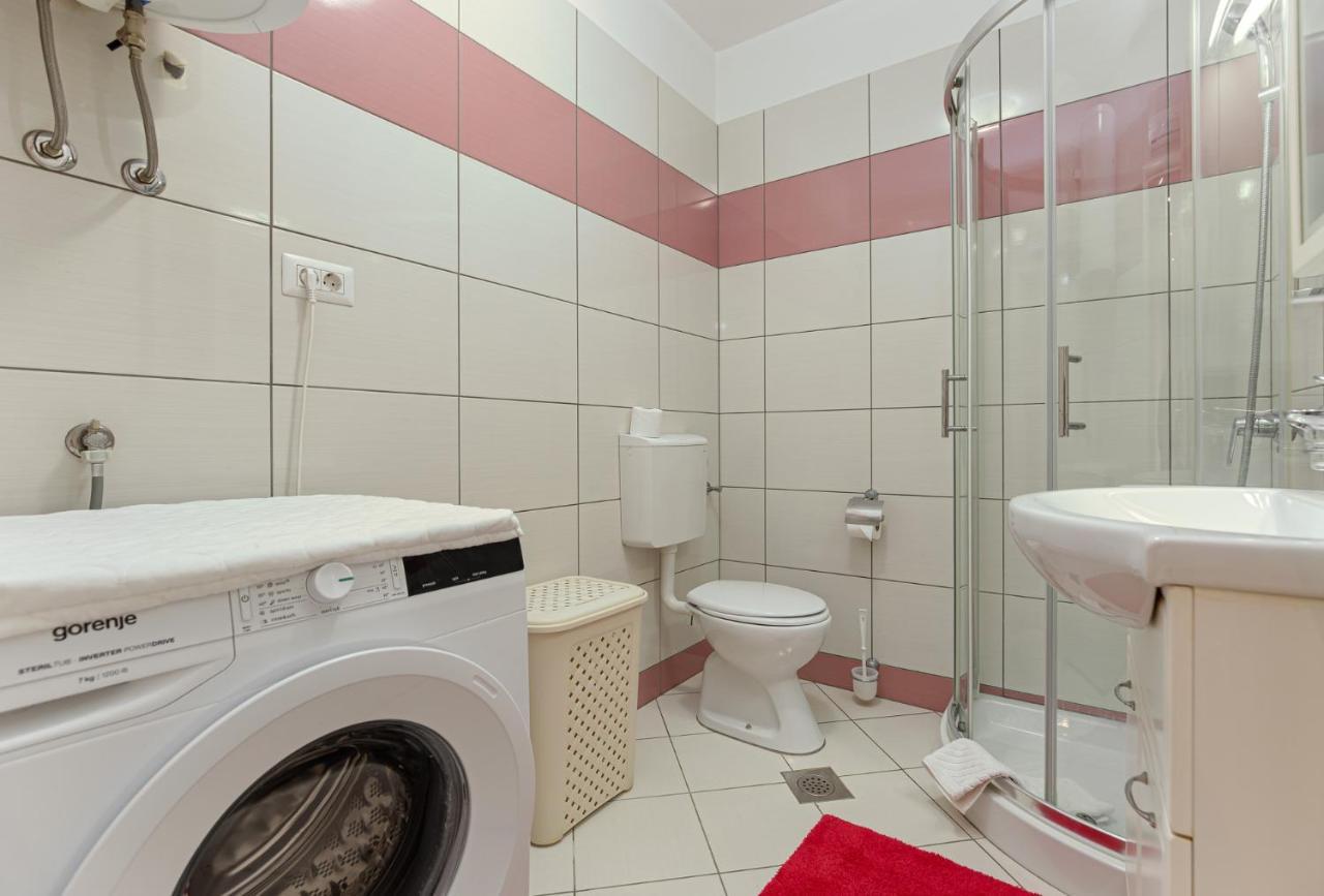 Appartement Koraca B4 à Kirmenjak Extérieur photo