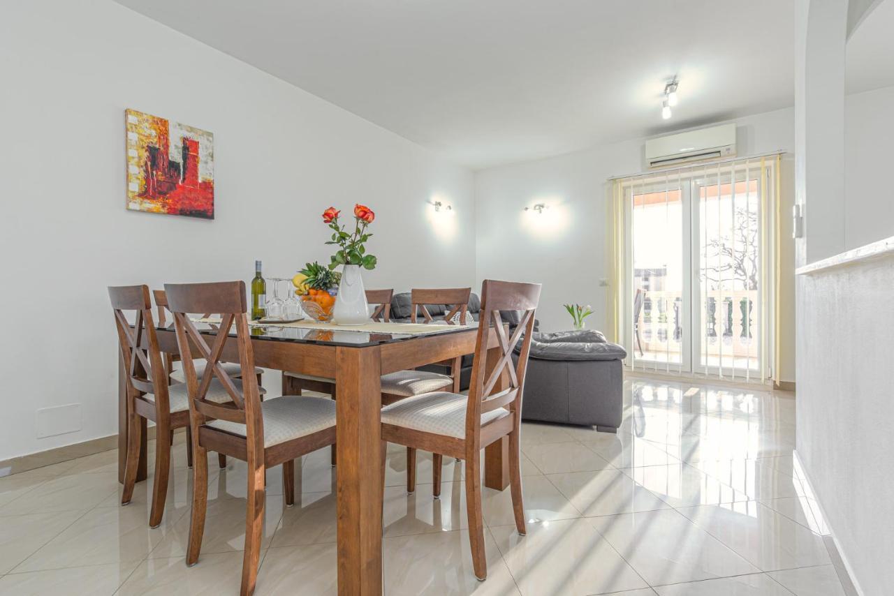 Appartement Koraca B4 à Kirmenjak Extérieur photo